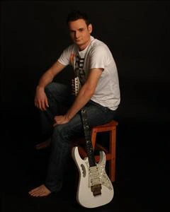 Khan Manuel