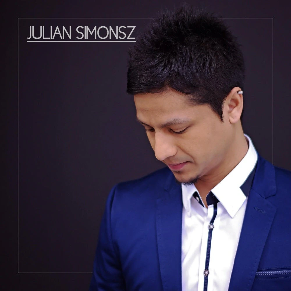 JULIAN SIMONSZ