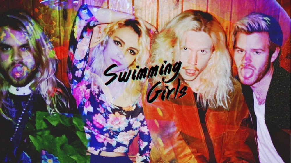 Swimming Girls