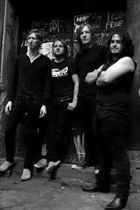 BLACK GUNS