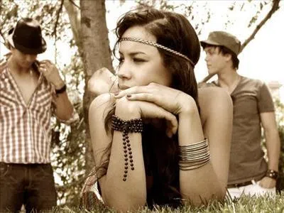 Sarah & the King Bees