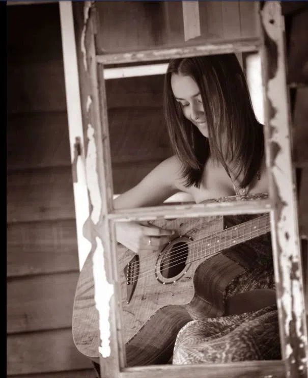 Tayla DeCoster