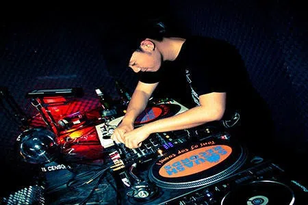 DJ Fei Long